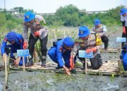Dukung Program Asta Cita, Ditpolairud Polda Jatim dan Polres Gresik Tanam 10.000 Pohon Mangrove