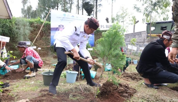 Pemkab Pasuruan Ajak Puluhan Perusahaan Tanami Lahan Kritis dengan Pohon Produktif