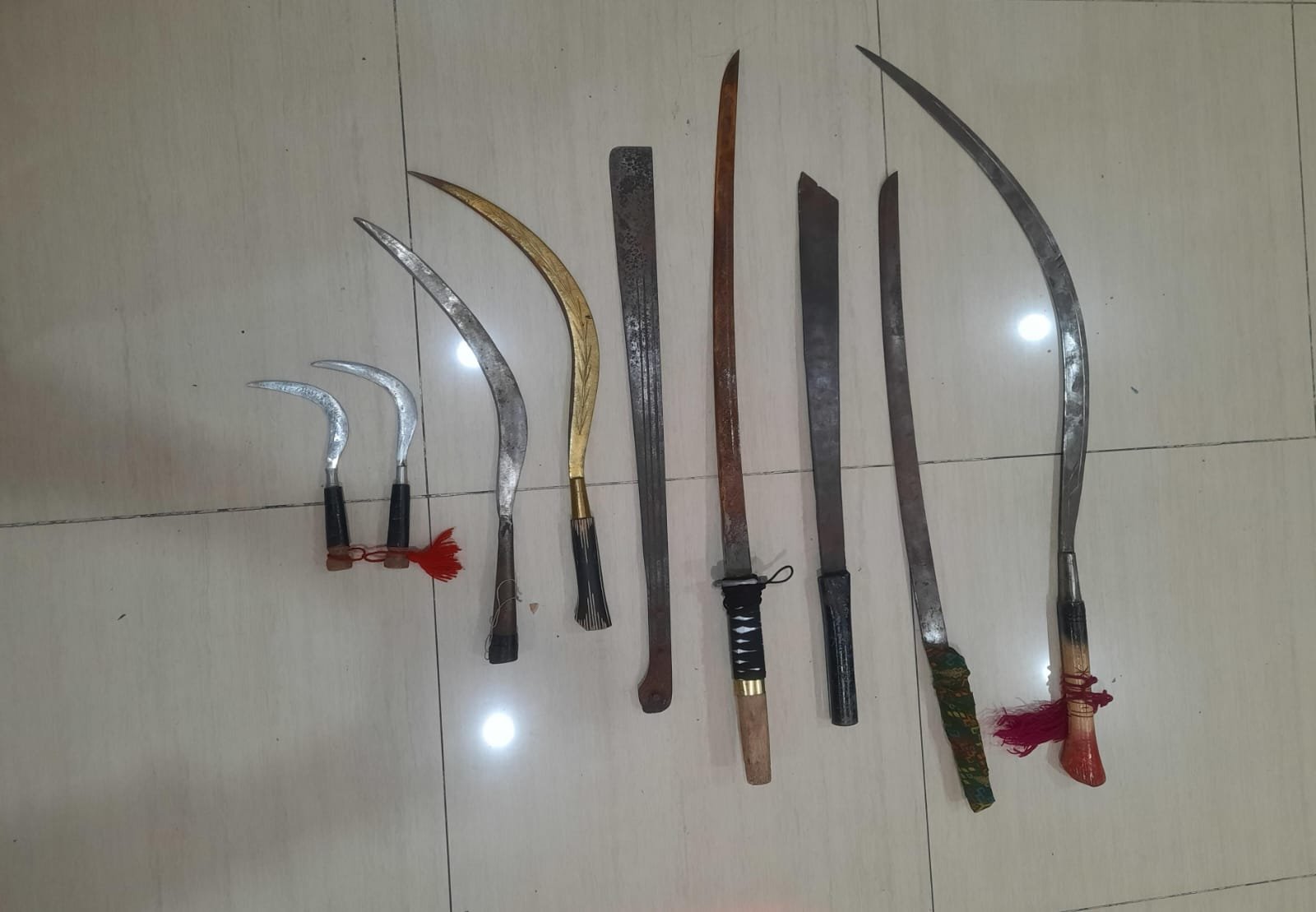 Tawuran 2 Kelompok Gangster Cilik di Gresik, Remaja 14 Tahun Alami Luka Bacok 2 IMG 20231228 WA0005 1