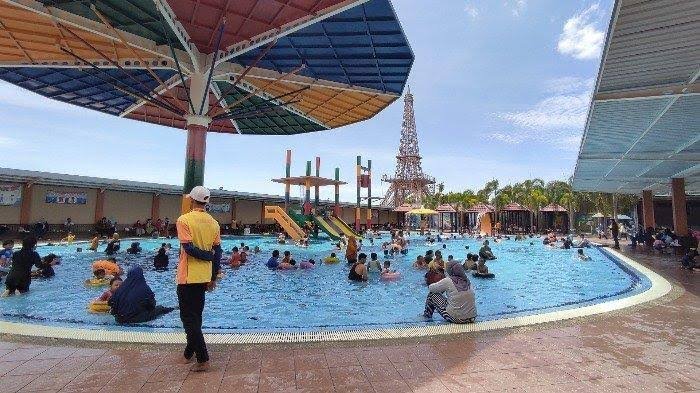 Malindo swimming pool gresik