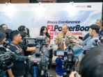 2902 Naskah Olahraga F1 Powerboat 1