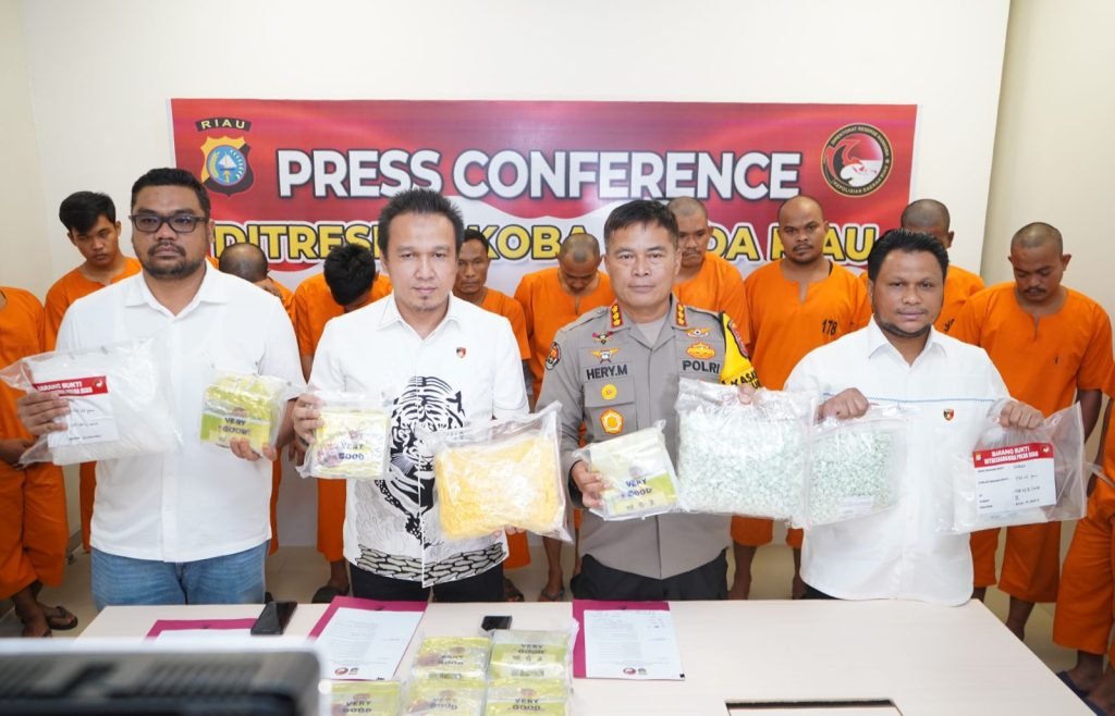 Polda riau narkoba
