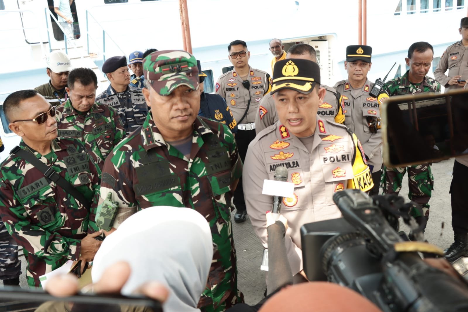 Polres Gresik Terjunkan Tim Trauma Healing untuk Korban Gempa Bawean 1 bc091055 4359 42d1 a2c0 3fe7fa3acb50