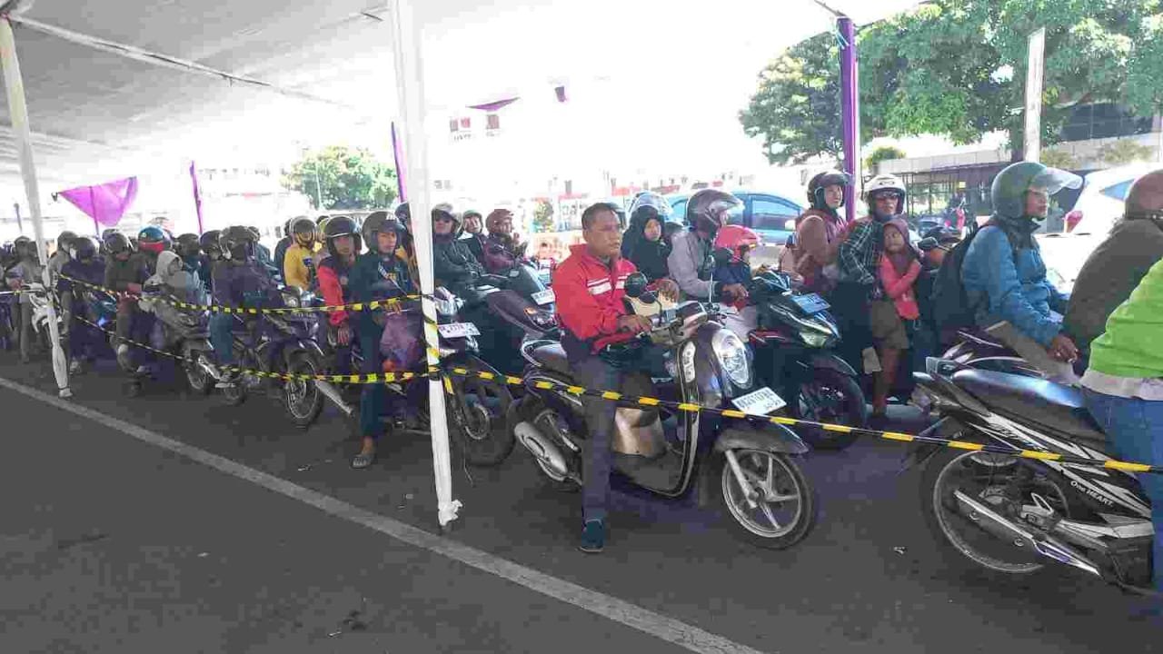 d5ae19e4 6862 465c a5b3 8f6d8a586dbc