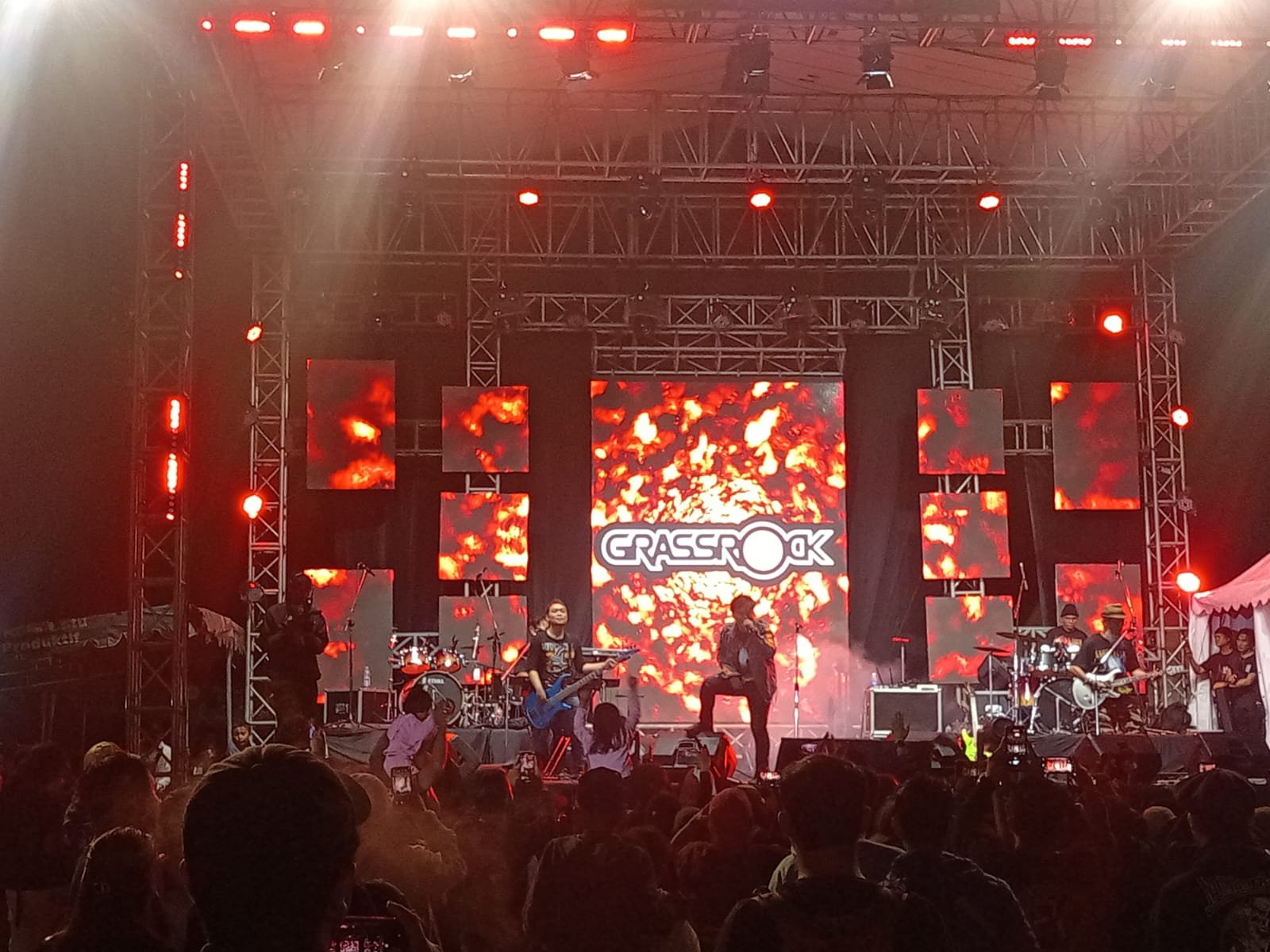2605 Naskah Pemerintahan Kota Batu Konser Musik