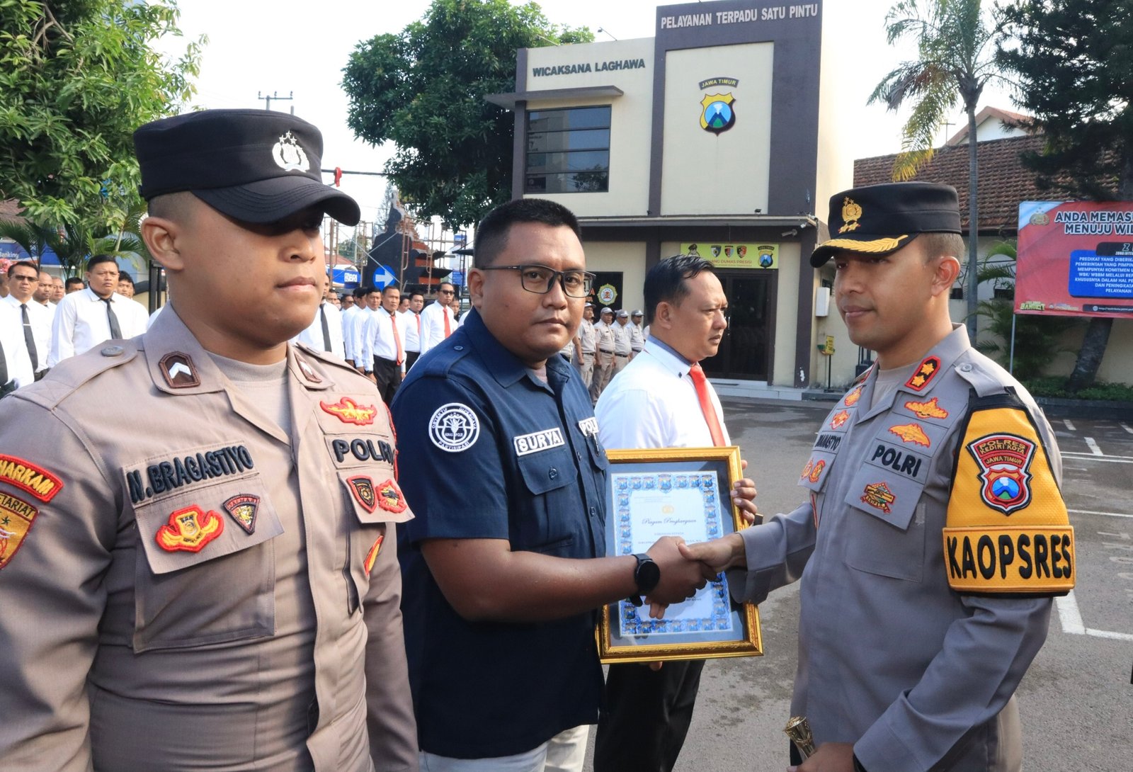 dc42e343-79b2-4c14-af46-017e00a2dc0a dc42e343 79b2 4c14 af46 017e00a2dc0a