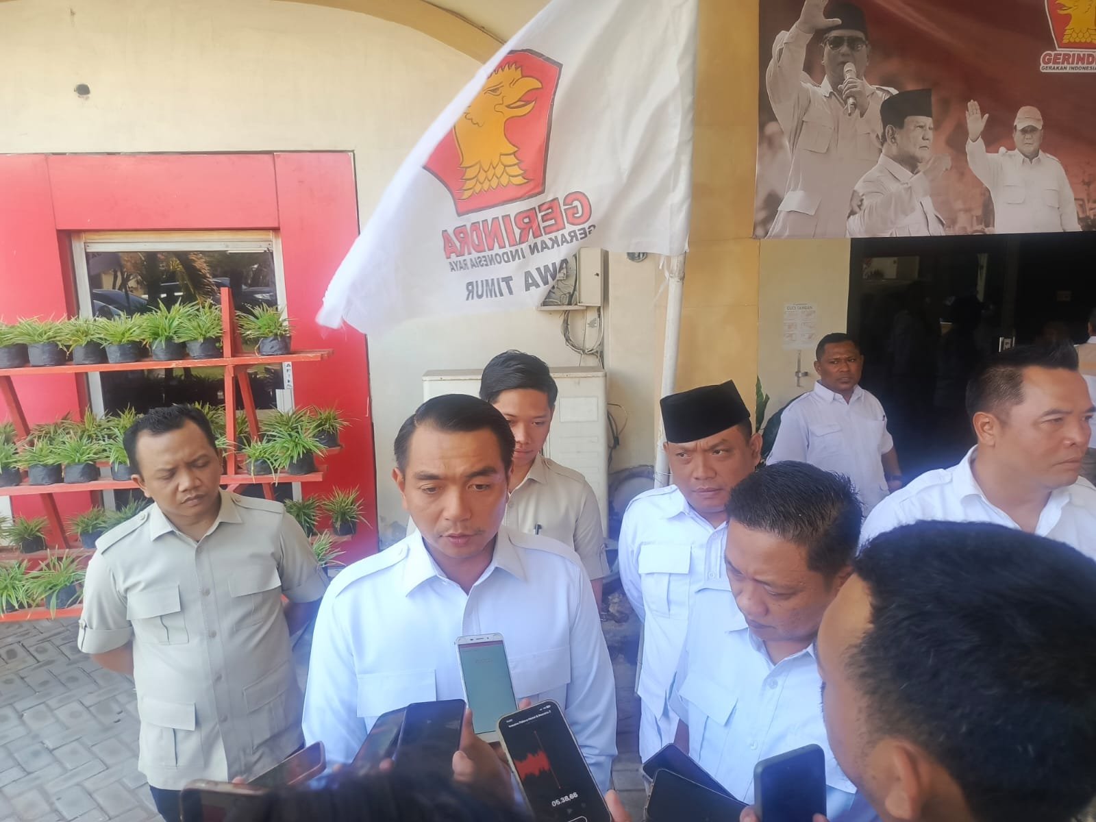 f6f576ef 43d2 496a 9431 5b0872007e2c