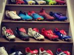 sepatu bola sepatu bola