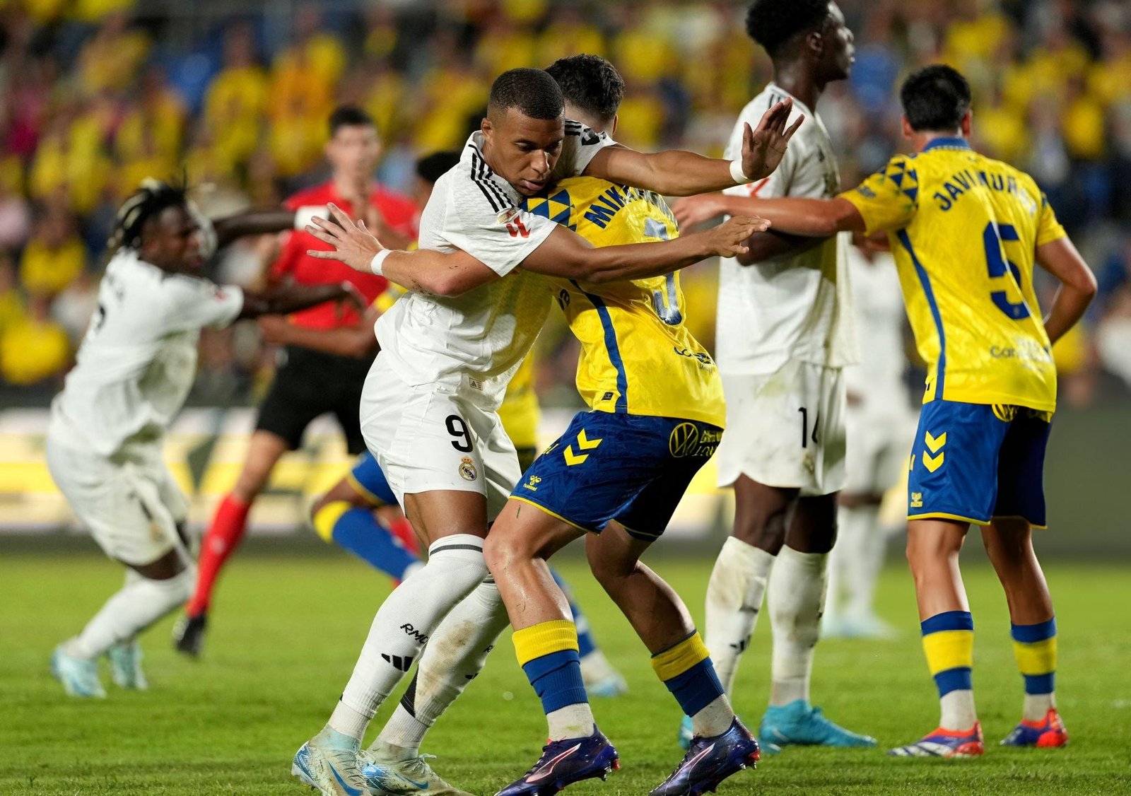 3008 Naskah Olahraga Hasil LaLiga Las Palmas vs Real Madrid