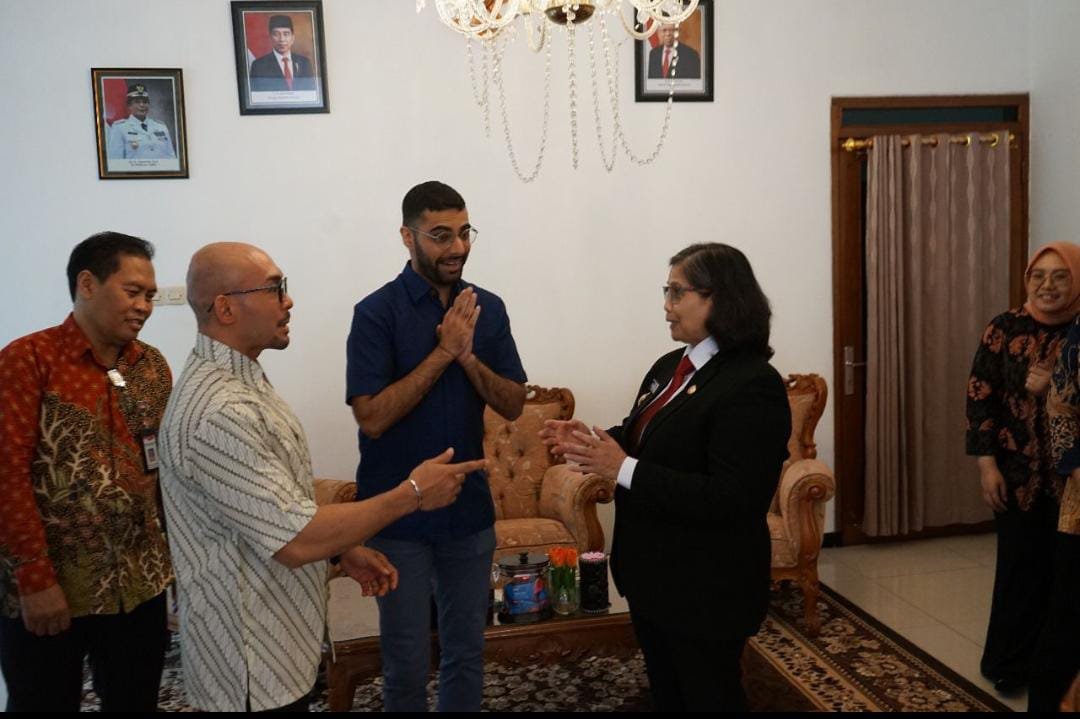 ebb99e05 98b7 4b49 8da4 69058ae3b603