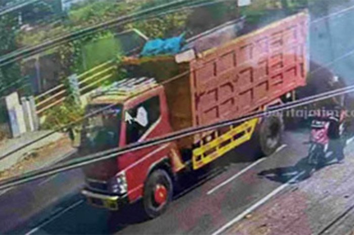 TRUK MAUT