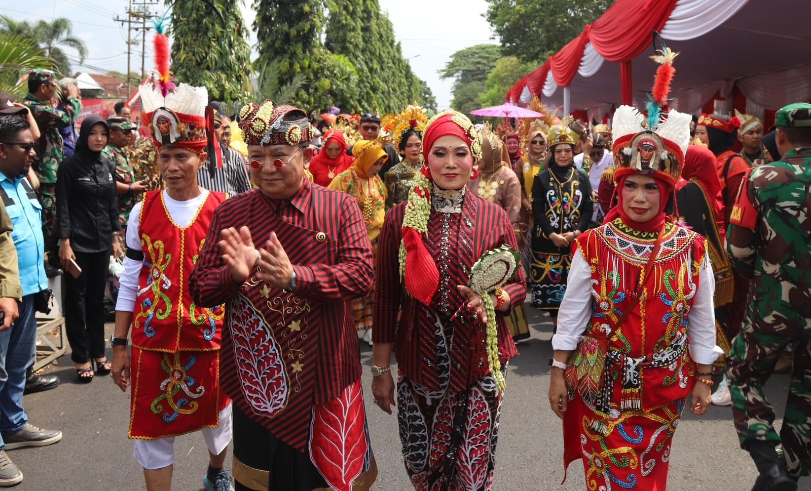 adedabfc-f516-4ee2-b21f-a3cbd7082a56 adedabfc f516 4ee2 b21f a3cbd7082a56