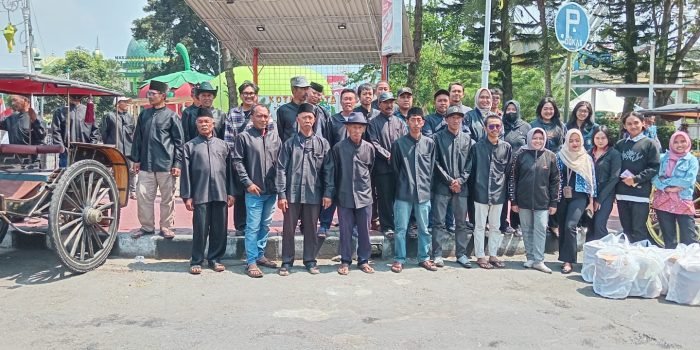 Berwisata di Kota Batu Dimanjakan dengan Dokar Wisata Gratis, Mau Mencoba? 1 WhatsApp Image 2024 11 14 at 13.54.21
