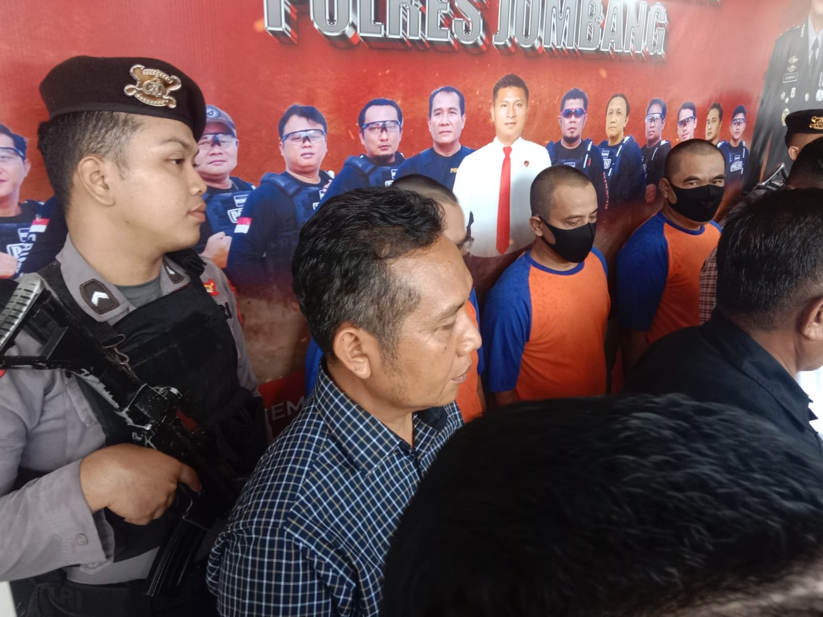 a7bb02ca-f6b4-4fc1-b756-3b652c156a84 a7bb02ca f6b4 4fc1 b756 3b652c156a84