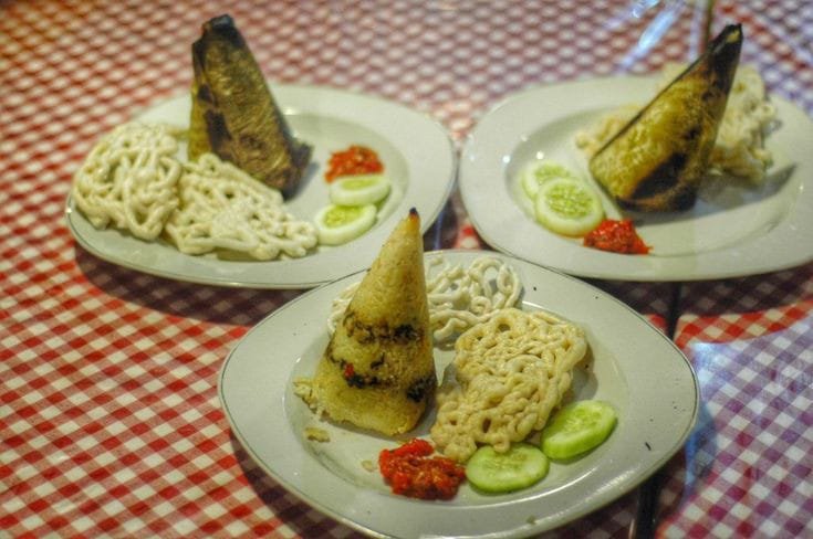 nasi momong