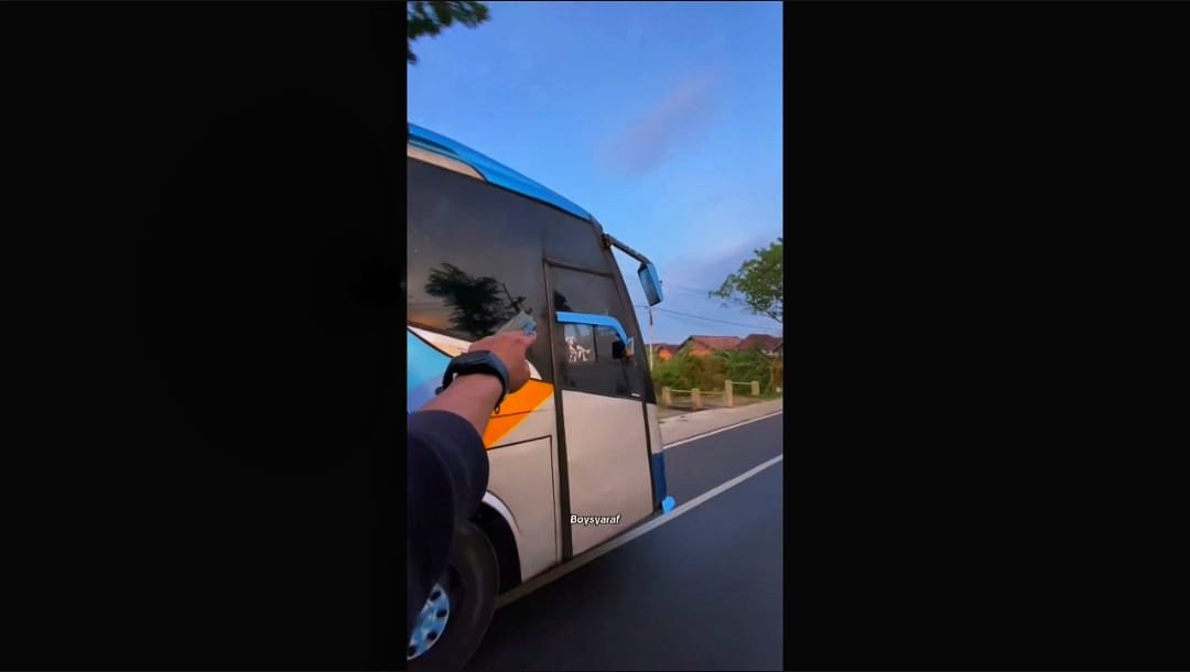 sawer bus