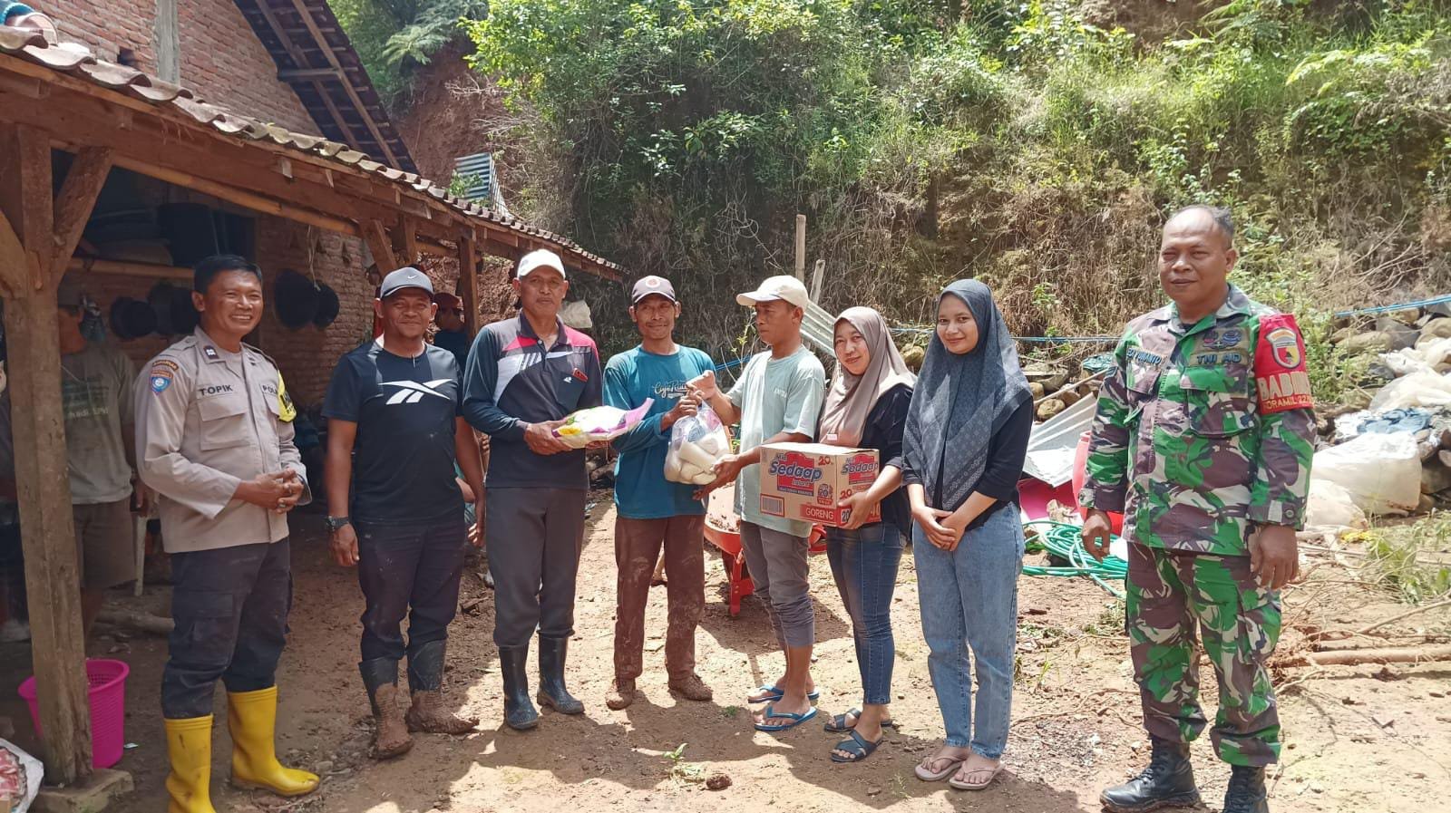 43b9fae4-9f54-4e96-94b7-f418d8435942 43b9fae4 9f54 4e96 94b7 f418d8435942