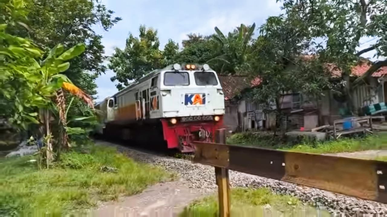fec7d5b2 2930 4256 941f e279b94bb1e3