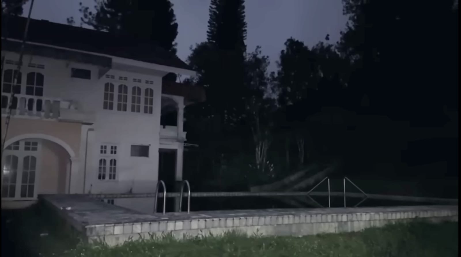 rumah mistis
