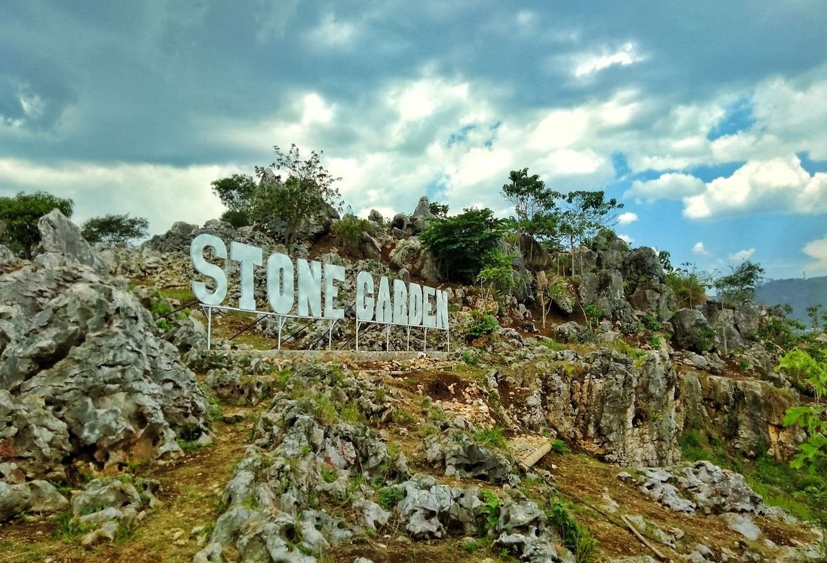 stone golden