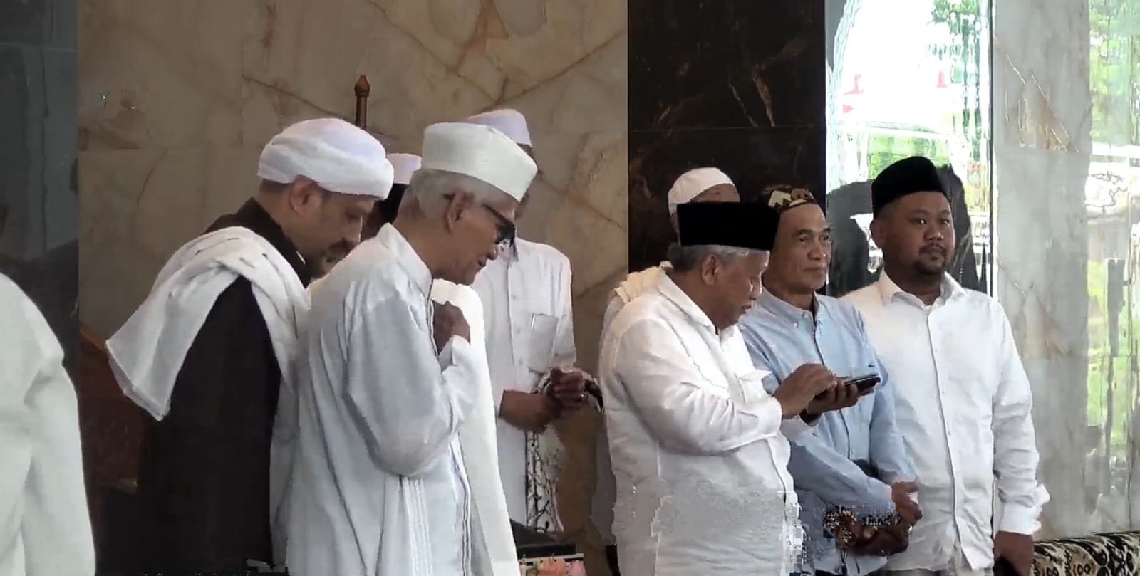 8d8e1d97 ffbe 4c28 8a96 ee3aba2ff506