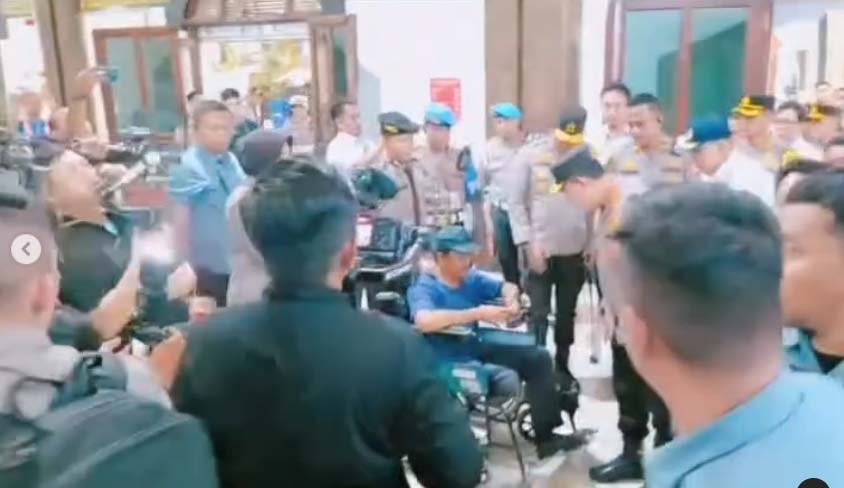 KUNJUNGAN KAPOLRI