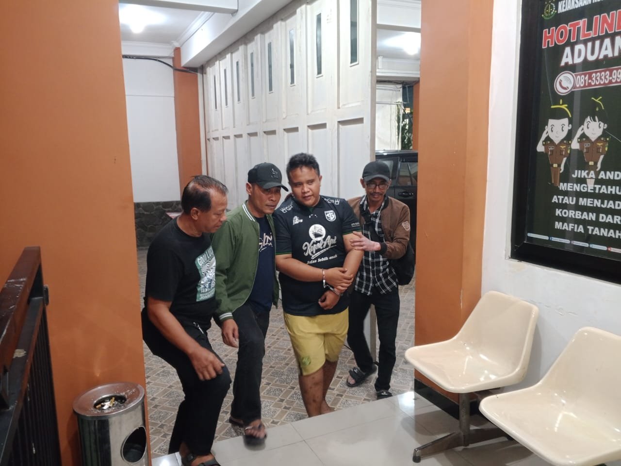 0117e648 abcf 4201 82cb 37312435a0d3