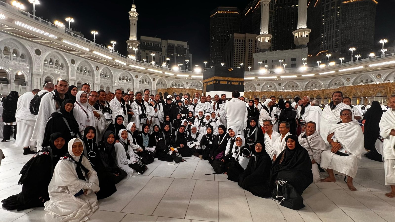 JEMAAH KBIH SEMEN GRESIK scaled