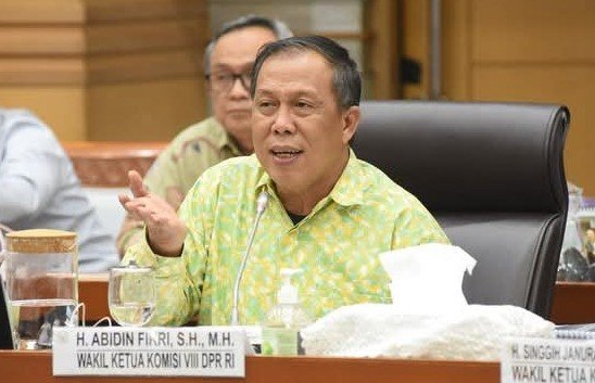 ABIDIN FIKRI