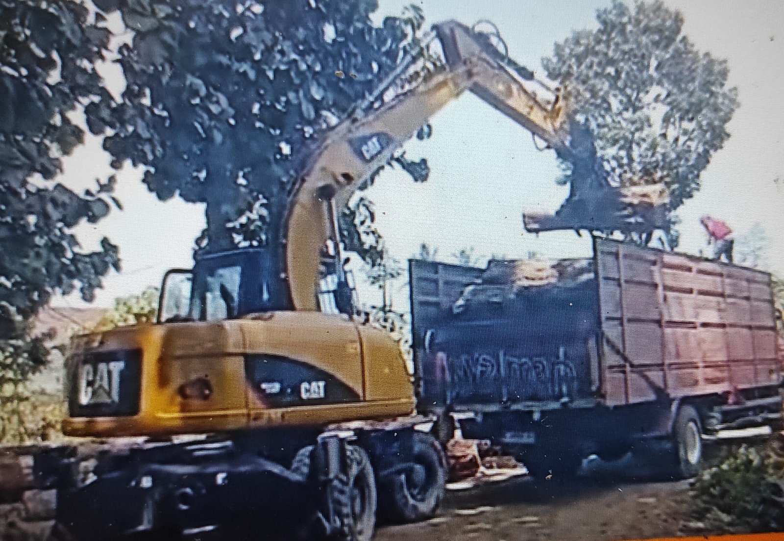 ESKAVATOR scaled