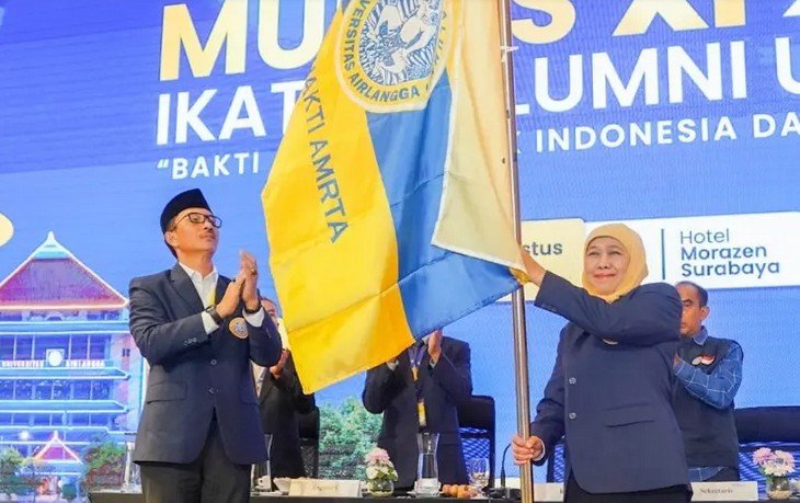 KETUA IKA UNAIR