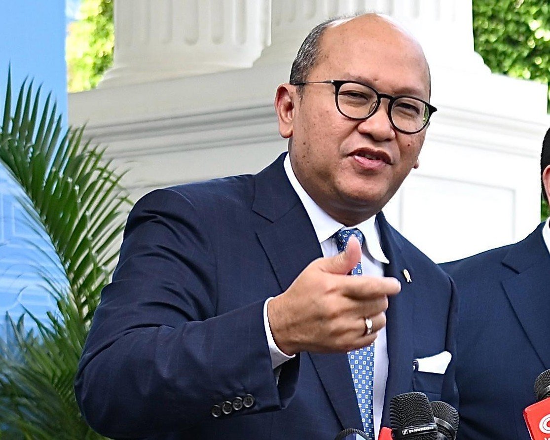ROSAN ROESLANI