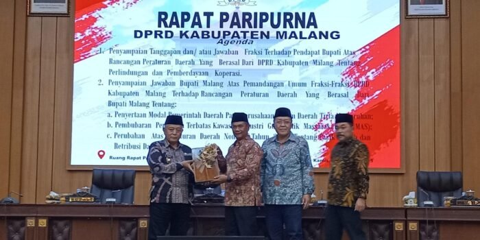 Bupati Malang Sampaikan Jawaban atas Pandangan Fraksi DPRD Terkait Tiga Raperda 2 WhatsApp Image 2025 08 21 at 13.09.20