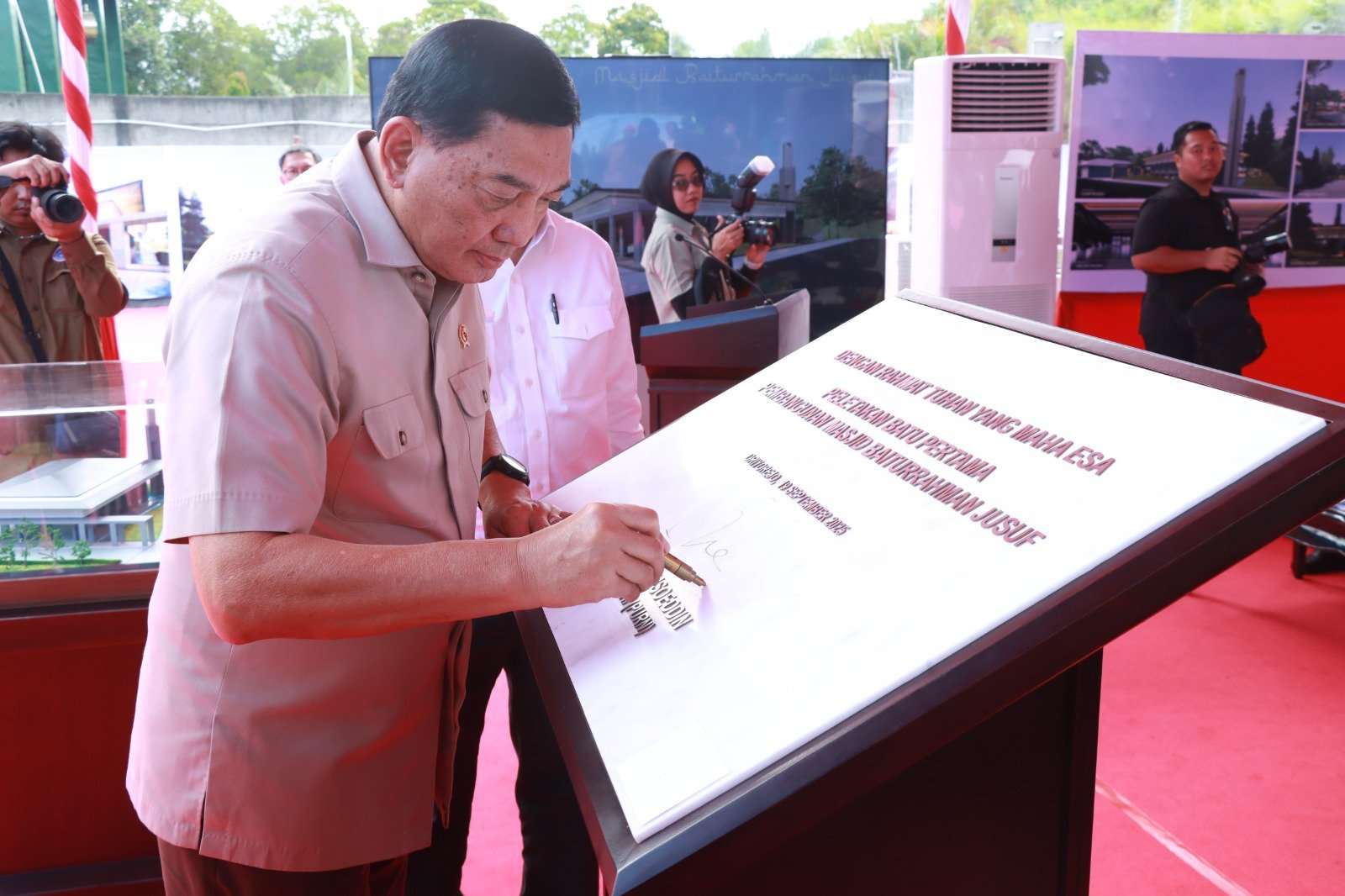 54369869 d422 4b0d bb72 48c9e8c3d912