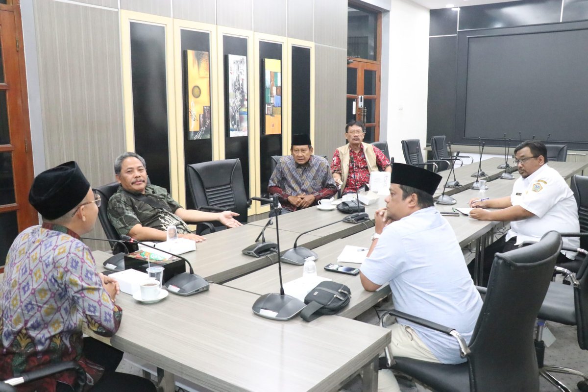 ad9a8ae2 3558 40c6 8433 15443a81bb2a scaled