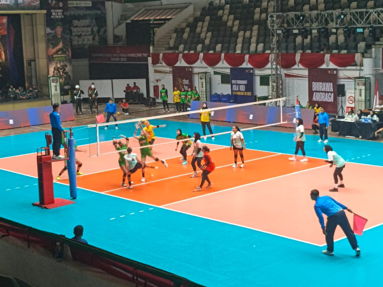 b0f1b97c cef0 4949 a770 c7472dff67b3