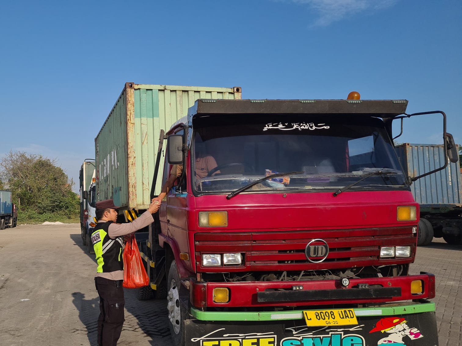 b52fc12f da7e 4346 95d1 f0be2cbaea98