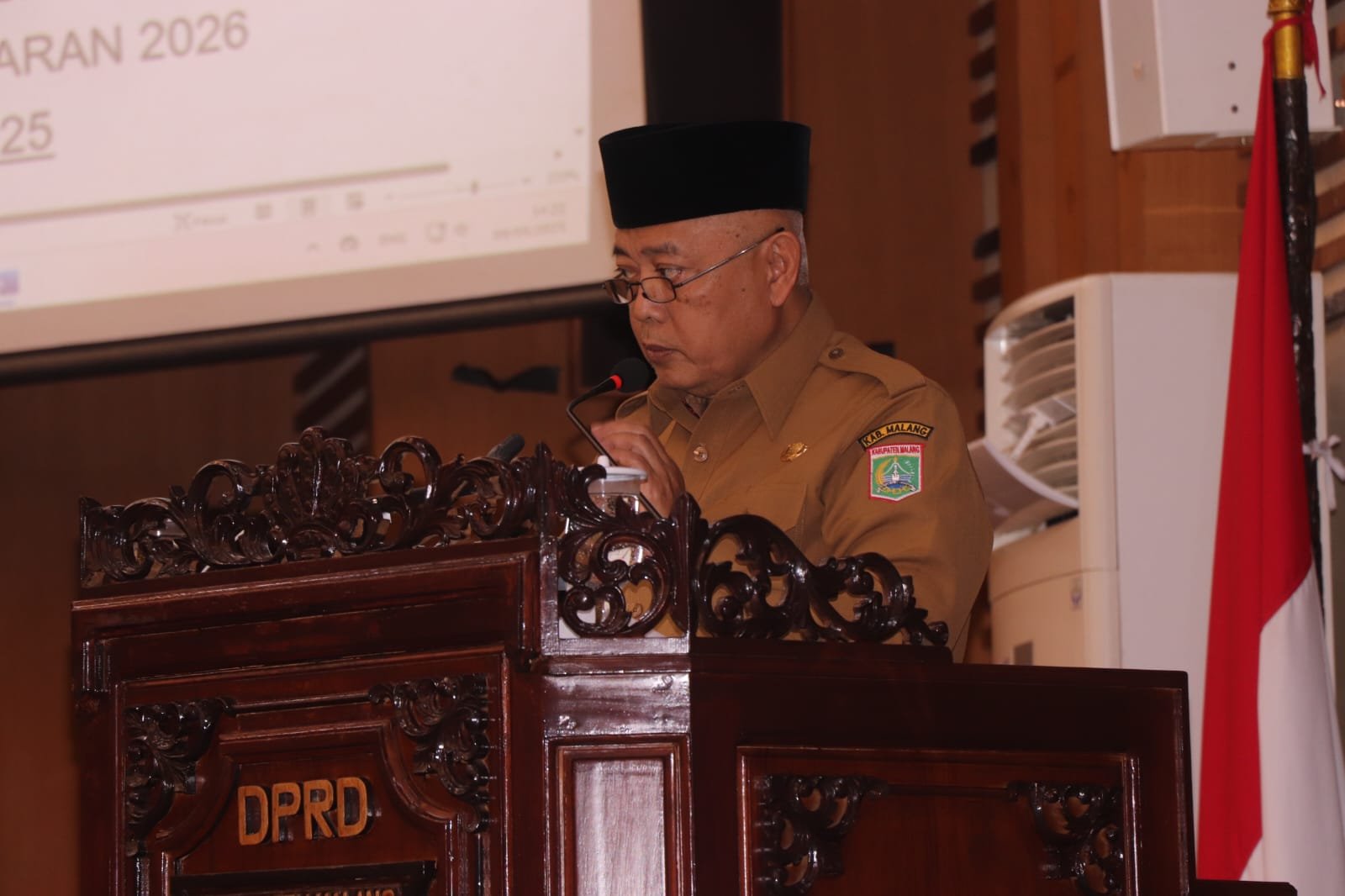 Bupati Malang Sampaikan Raperda APBD 2026 di Sidang Paripurna 1 e2c96673 8971 47a0 bddd 865381e51d57