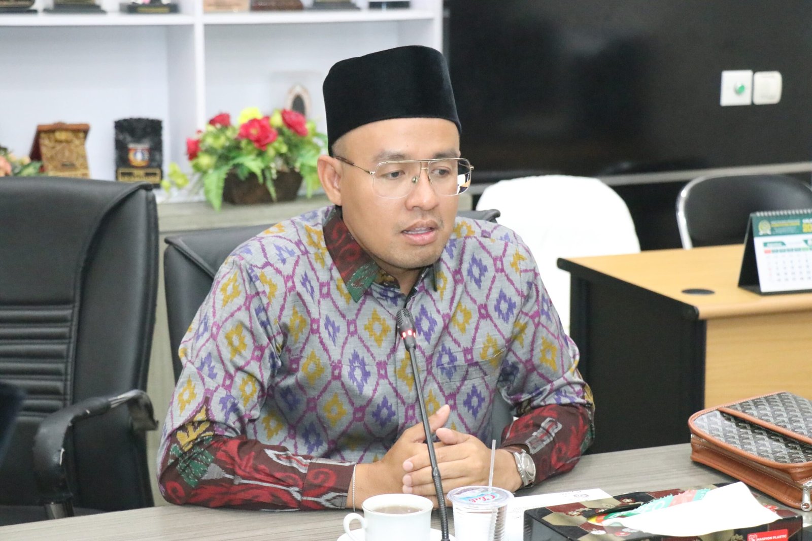 Kasus Minta Rumah Murah: Anggota DPRD Gresik Abdullah Hamdi Disanksi Teguran Tertulis, Langgar 2 Pasal Kode Etik 1 109e11ce 9b6c 4836 b758 44664837c18f scaled