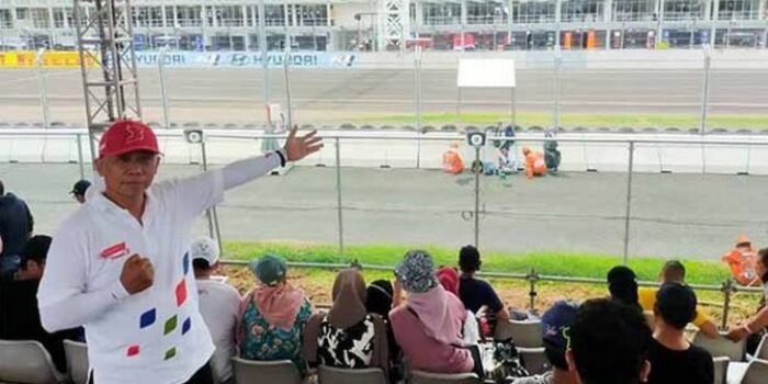 Penulis saat berada di Sirkuit Mandalika pada 2021 silam.