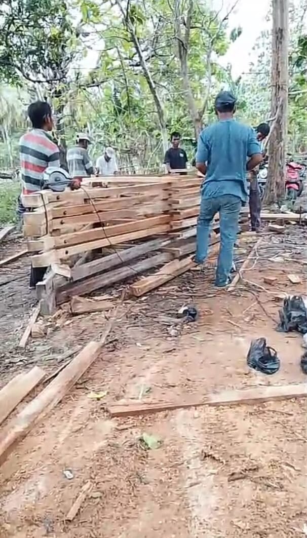 Swasembada Energi dan Sumber Daya untuk Negeri: Kisah Cahaya di Daerah Kepulauan Terluar & Terpencil Jawa Timur 1 WhatsApp Image 2025 10 26 at 14.31.37 e1761463965172