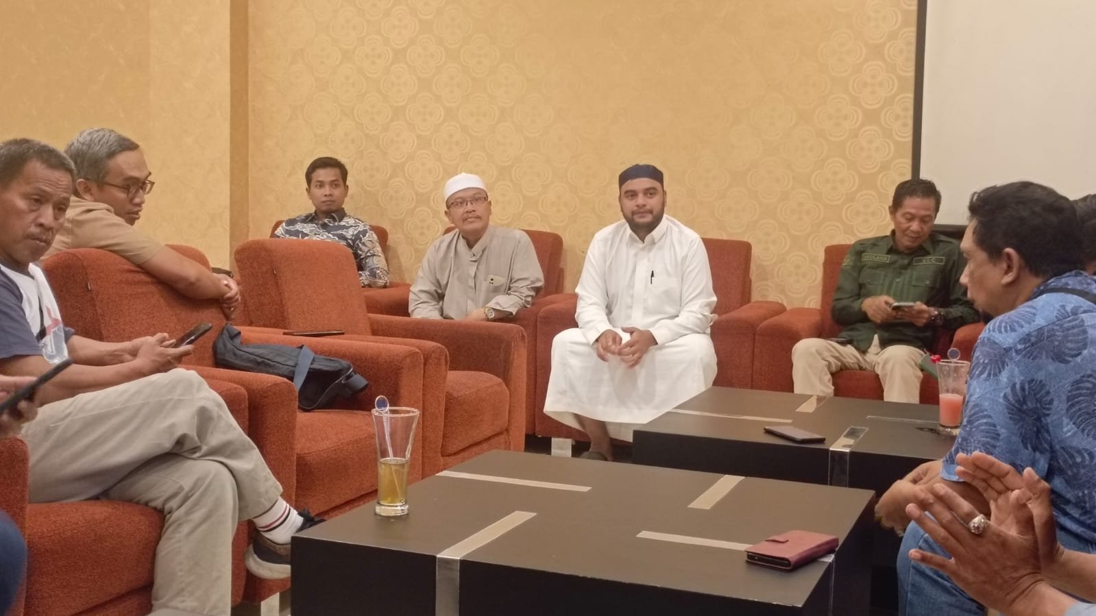 WhatsApp Image 2025-10-30 at 14.03.58 WhatsApp Image 2025 10 30 at 14.03.58