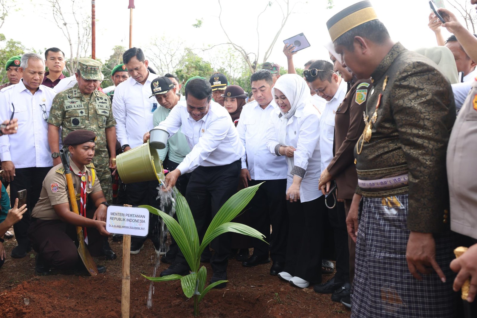 843af1e8 82ee 4217 b0c7 1a4300a1a043 scaled