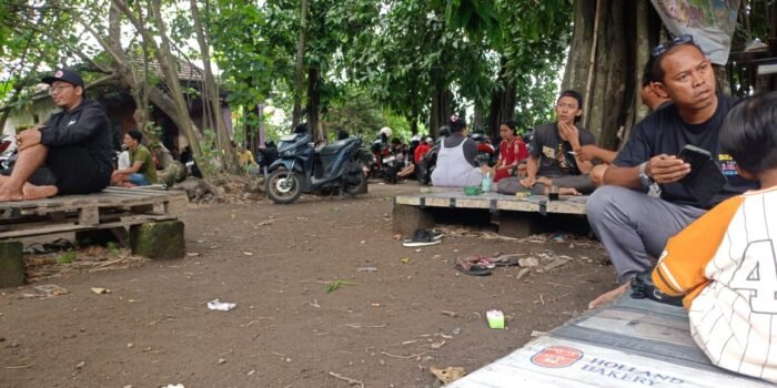 Menikmati Es Pelangi di Rindangnya Warkop Gayam Sidoarjo, Sederhana Tapi Candu 1 afd50214 7c27 4d86 9477 23d8169c6f84