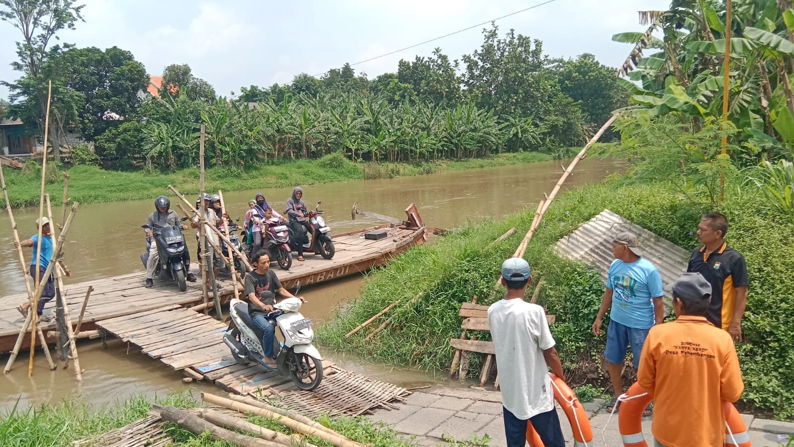 c83adfcb d2b6 48d1 a514 1fa02b640e89