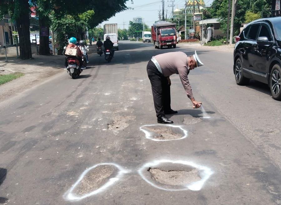 1a6e9d9a-9784-4504-9857-2e98e0a5715c 1a6e9d9a 9784 4504 9857 2e98e0a5715c