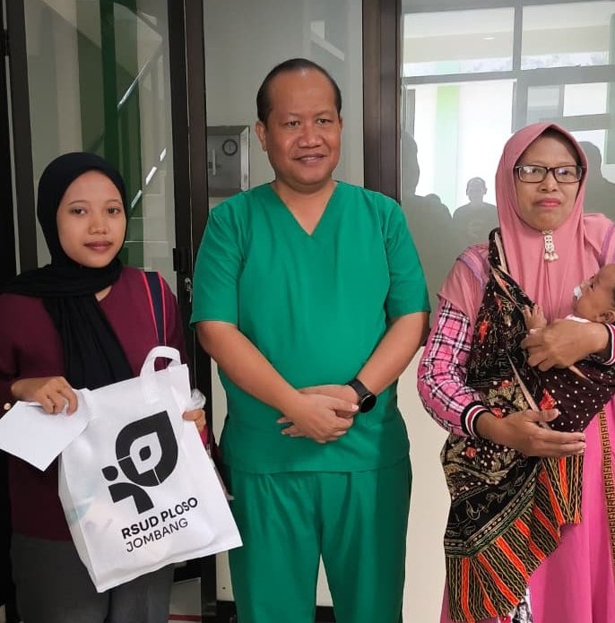 RSUD Ploso Jombang Gandeng Smile Train, Wujudkan Senyum Baru Lewat Operasi Bibir Sumbing Gratis 1 WhatsApp Image 2026 01 13 at 6.48.00 AM