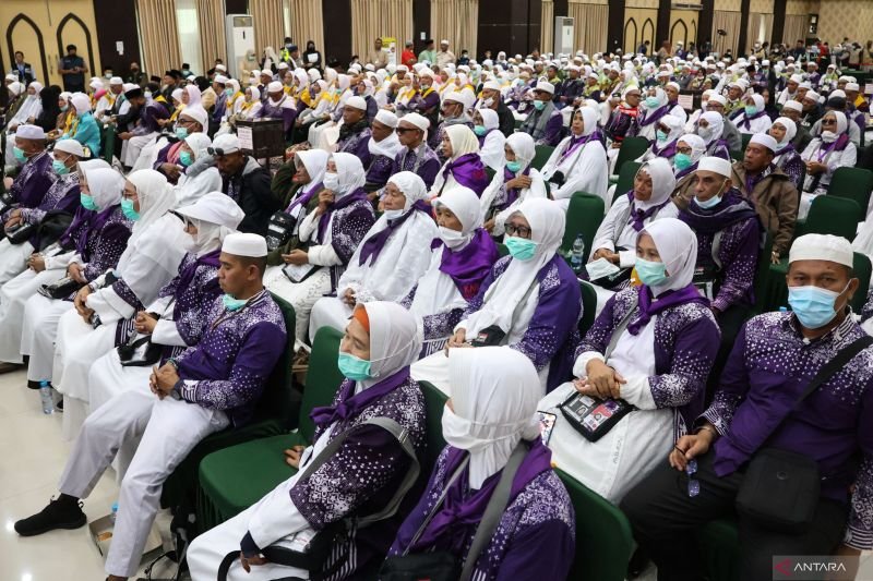kedatangan jamaah haji maluku utara di tanah air makassar 200625 ap 1