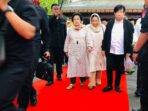 Megawati Soekarno Putri saat berziarah di Makam Bung Karno.