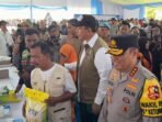 Wakapolri Komjen Pol Dedi Prasetyo dan Dirut Bulog Ahmad Rizal Ramdhani saat peluncuran Gerakan Pangan Murah.